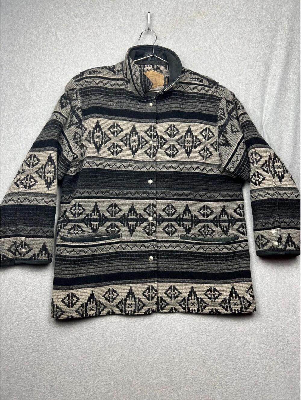 VTG Woolrich Jacket Blanket Coat Wool Aztec Southwest Boho SZ L Oversize Outdoor